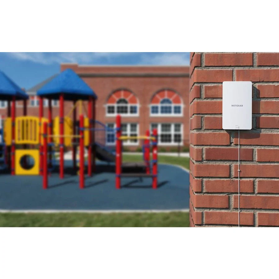 NETGEAR WAX610Y-100NAS AX1800 Dual-Band PoE Multi-Gig Insight Managed WiFi 6 Outdoor Access Point